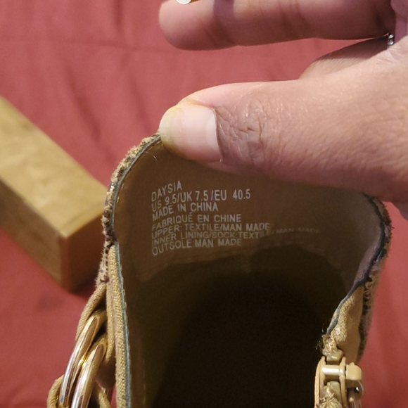 Tan booties - Picture 5 of 7